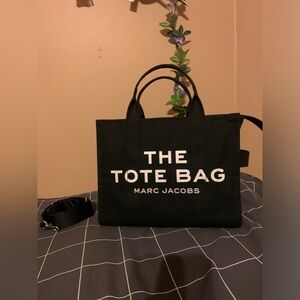 EUC Marc Jacobs | THE TOTE BAG | Black Canvas w/ Crossbody Strap